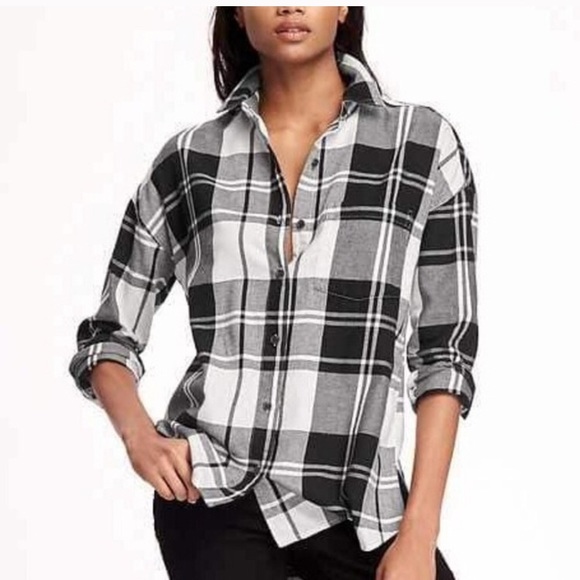 Old Navy Tops - Black and white plaid boyfriend button down